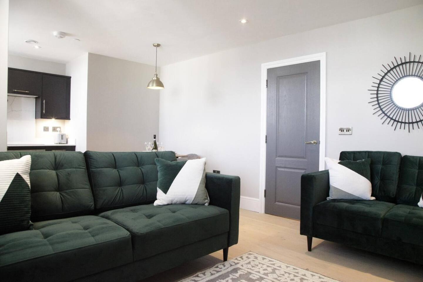 Pass The Keys Apartment 3 Old Conservative Club In Historic Town كارنارفون المظهر الخارجي الصورة